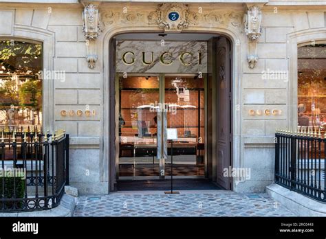 gucci store paris champs elysees|gucci store paris france.